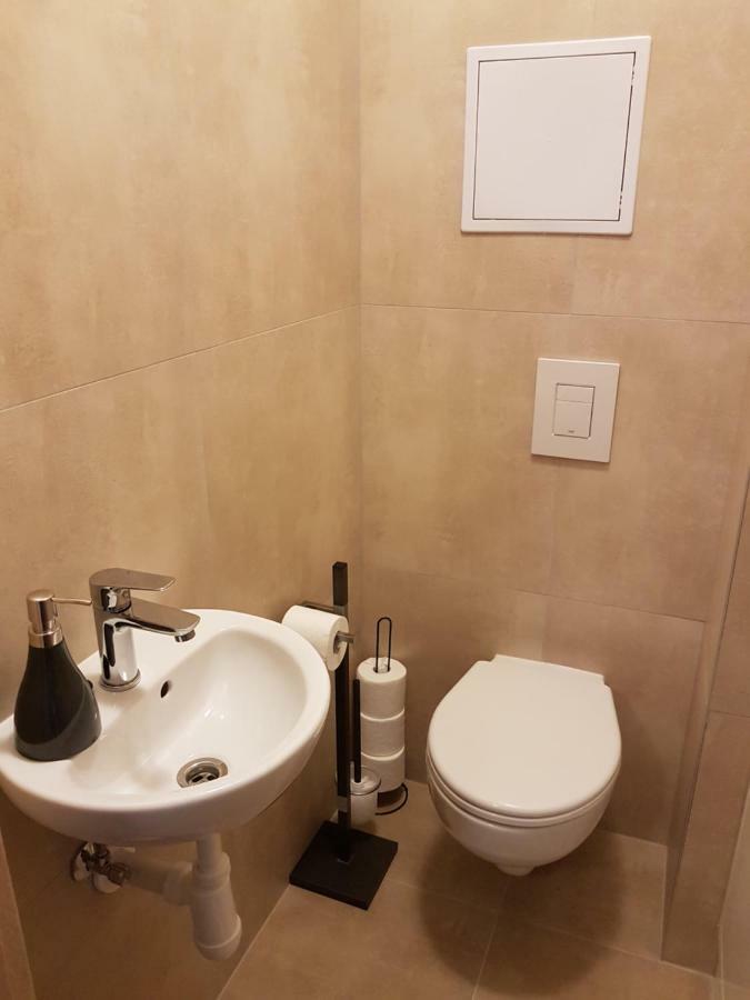 דמנובסקה דולינה Apartman Jasna Lucky מראה חיצוני תמונה