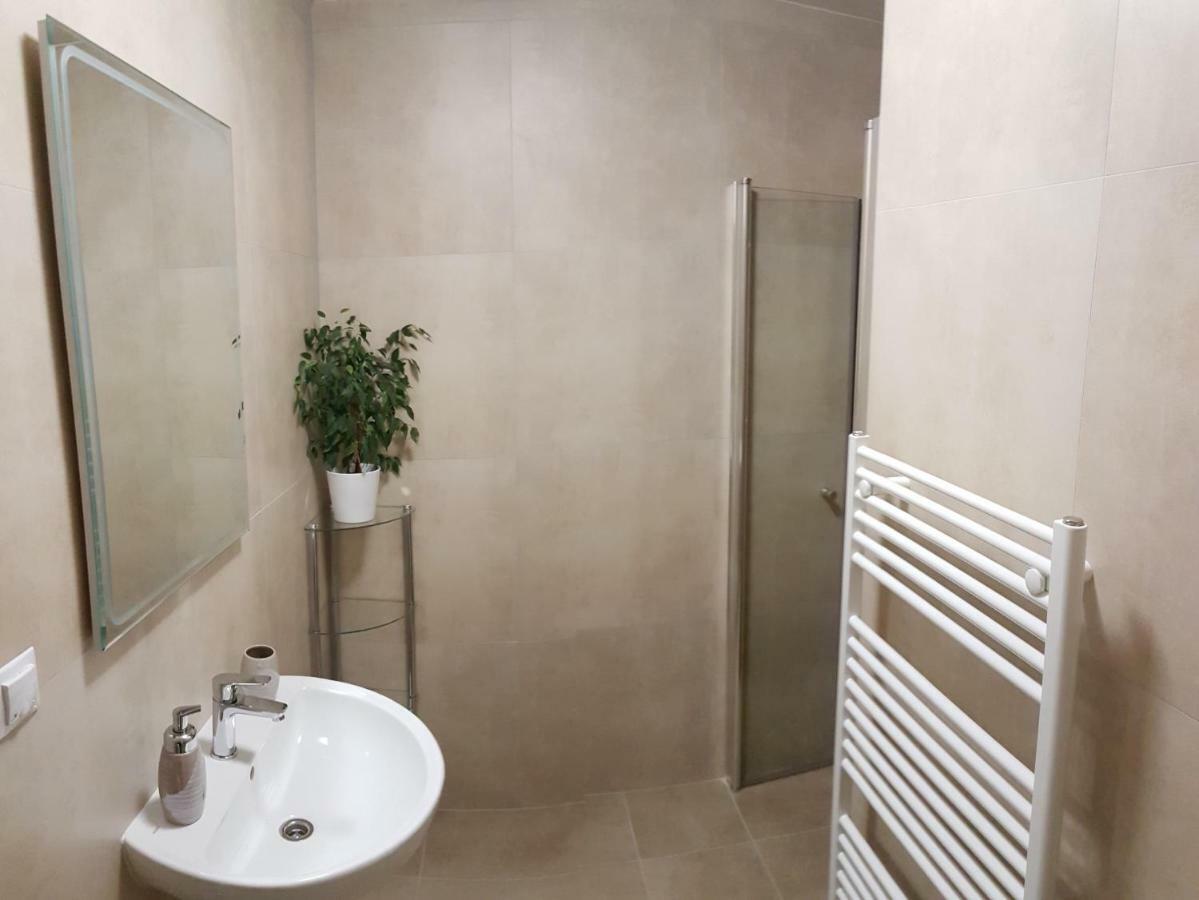 דמנובסקה דולינה Apartman Jasna Lucky מראה חיצוני תמונה